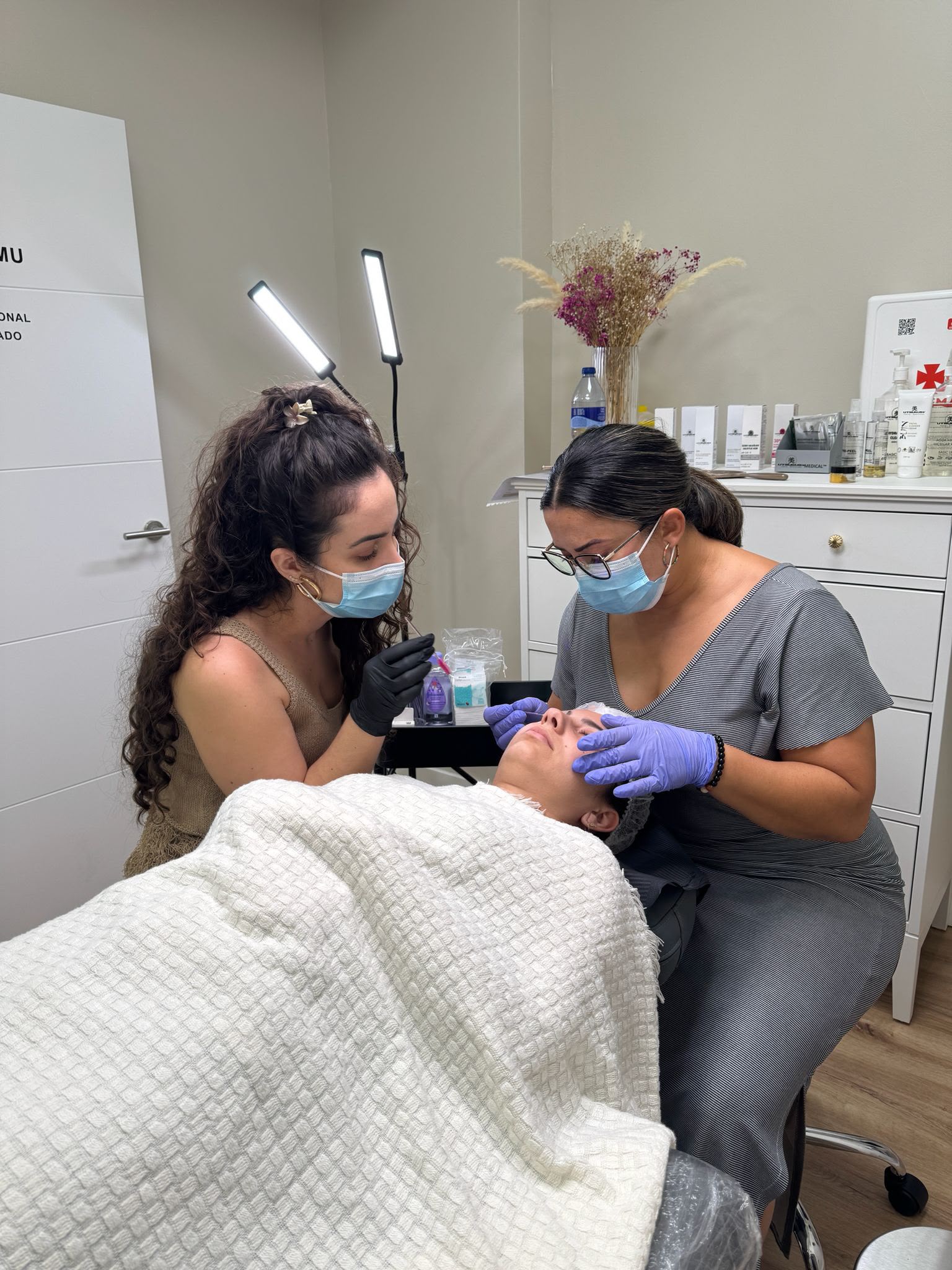 Hands-on training supervised by Claudia Acosta