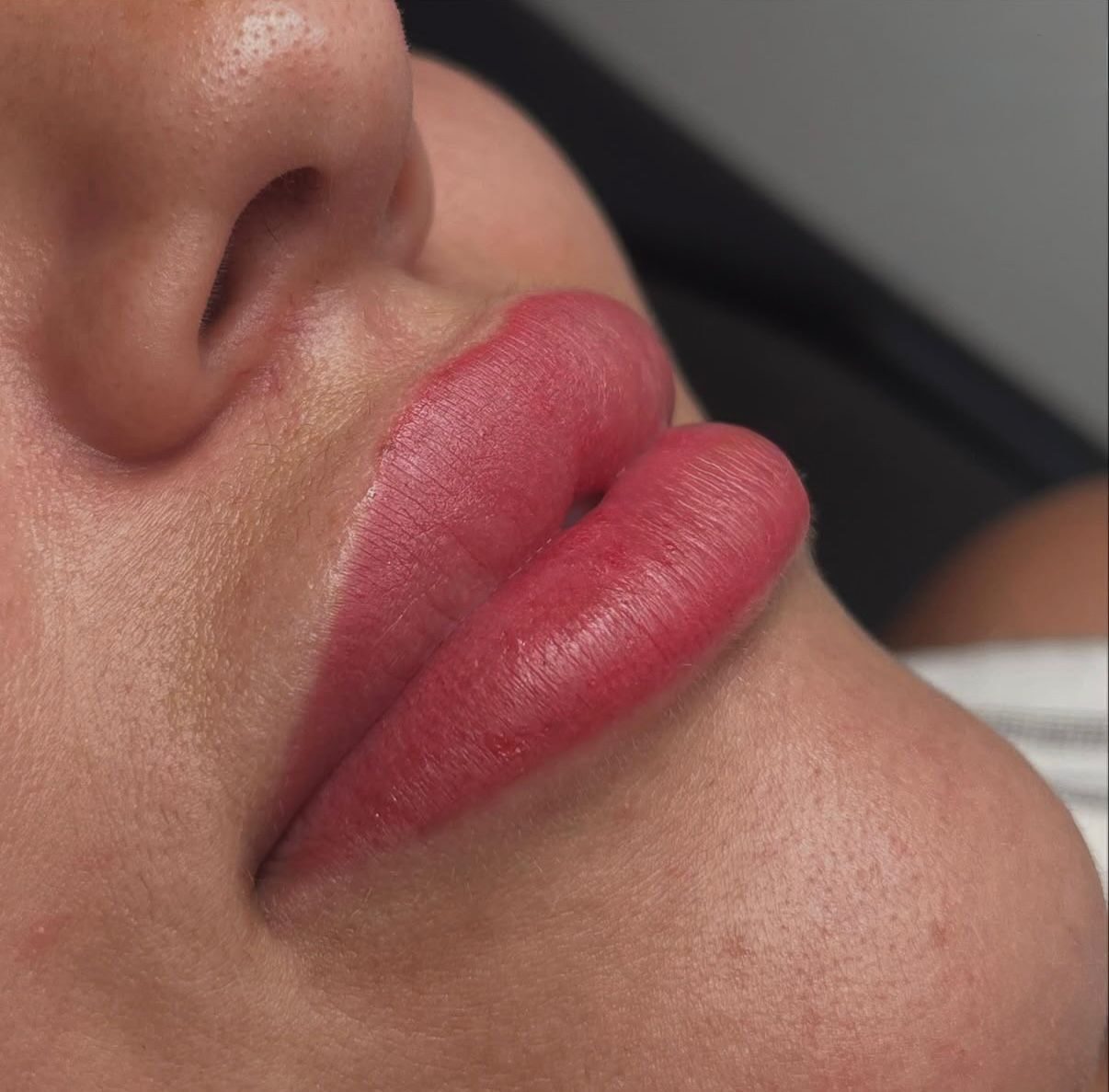 Close-up of lips with micropigmentation, long-lasting color
